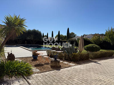 Maison - 250 m² - 10 pièces