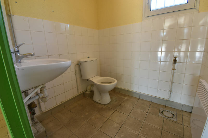 Bureau - 690 m² - 3 pièces