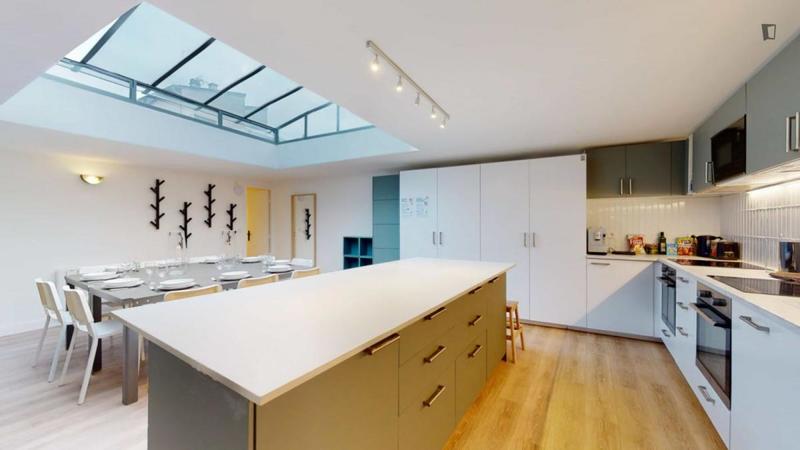 Chambre - 16 m² - 15 pièces