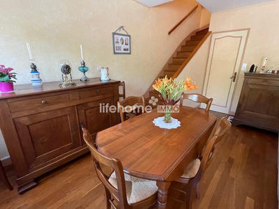 Maison traditionnelle - 81 m² - 4 pièces