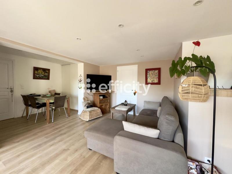 Villa - 267 m² - 11 pièces