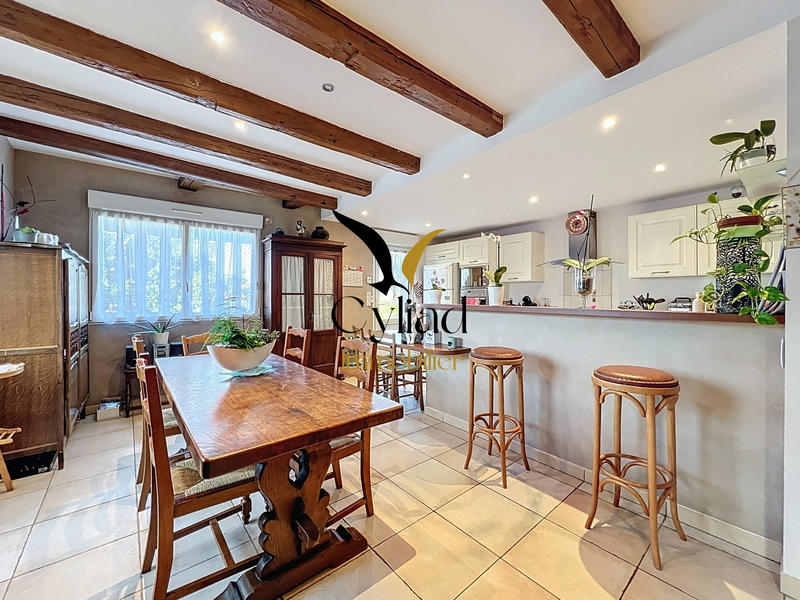 Maison ancienne - 164 m² - 8 pièces