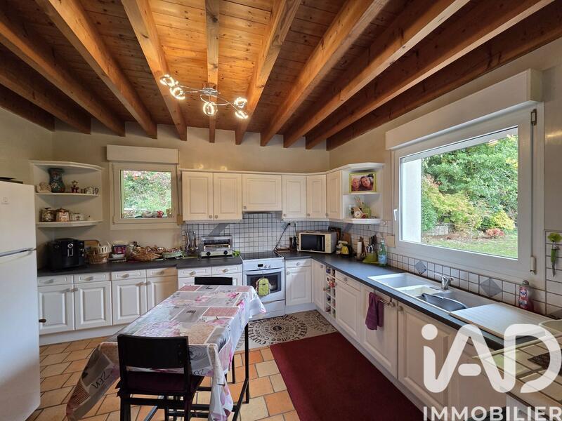 Maison - 204 m² - 7 pièces