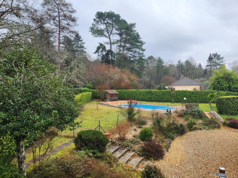 Maison traditionnelle - 188 m² - 8 pièces