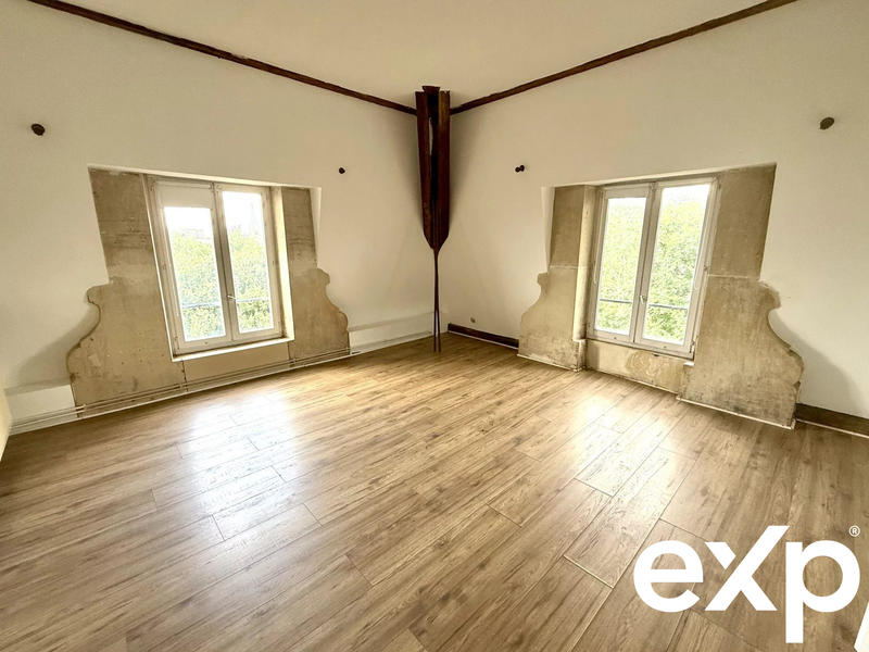 Château - 1 200 m² - 26 pièces