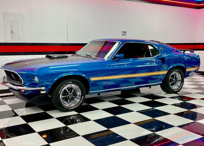Ford Mustang Factback Mach1