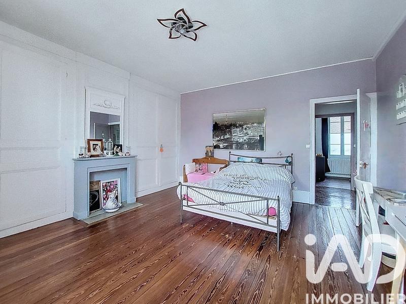 Maison - 296 m² - 10 pièces