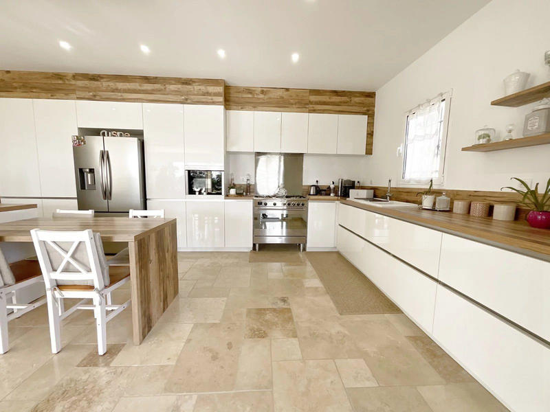 Villa - 185 m² - 6 pièces