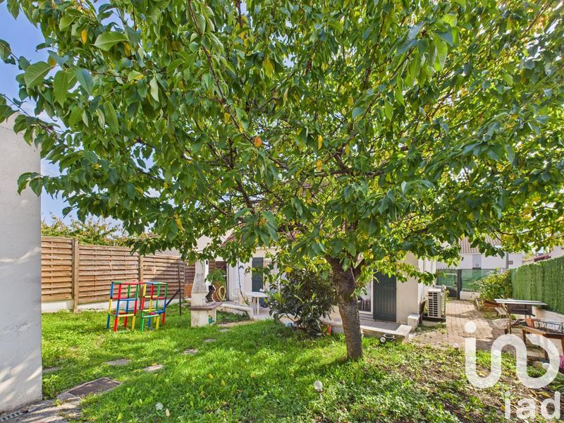 Maison - 99 m² - 4 pièces