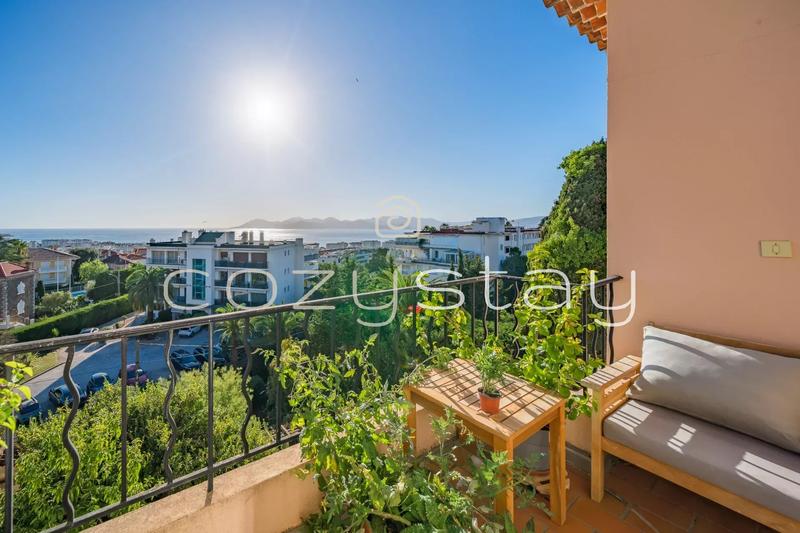 Appartement - 100 m² - 4 pièces