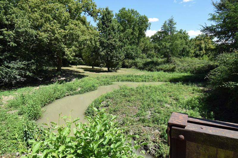 Moulin - 330 m² - 7 pièces