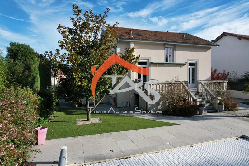 Maison - 135 m² - 6 pièces