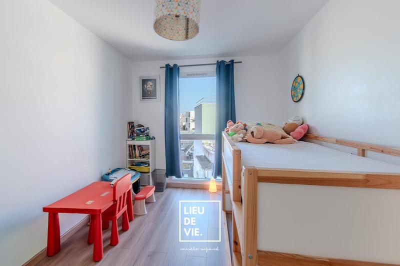 Appartement ancien - 109 m² - 5 pièces