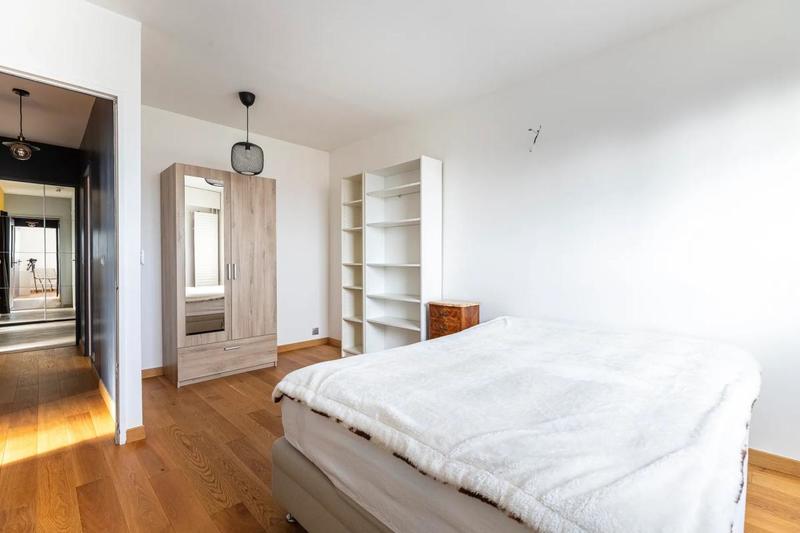 Appartement - 81 m² - 3 pièces