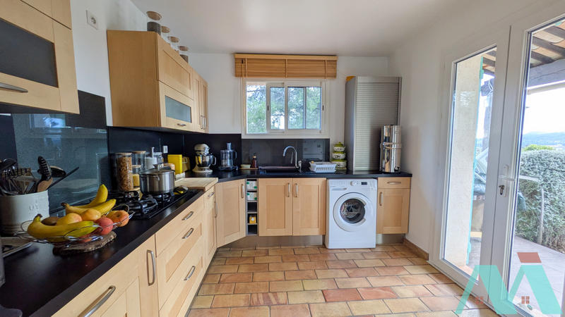 Maison - 104 m² - 4 pièces