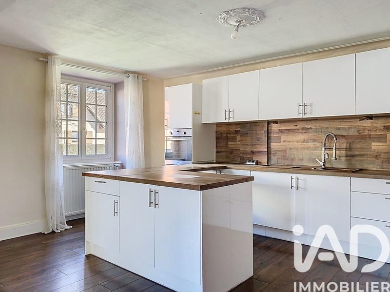 Maison - 213 m² - 6 pièces