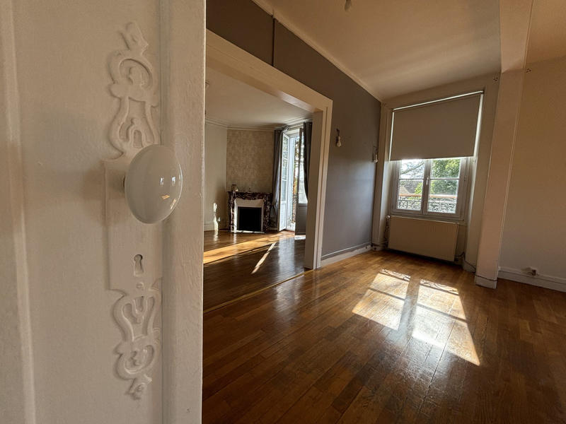 Appartement - 106 m² - 4 pièces