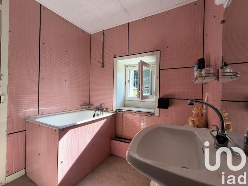 Maison - 90 m² - 8 pièces