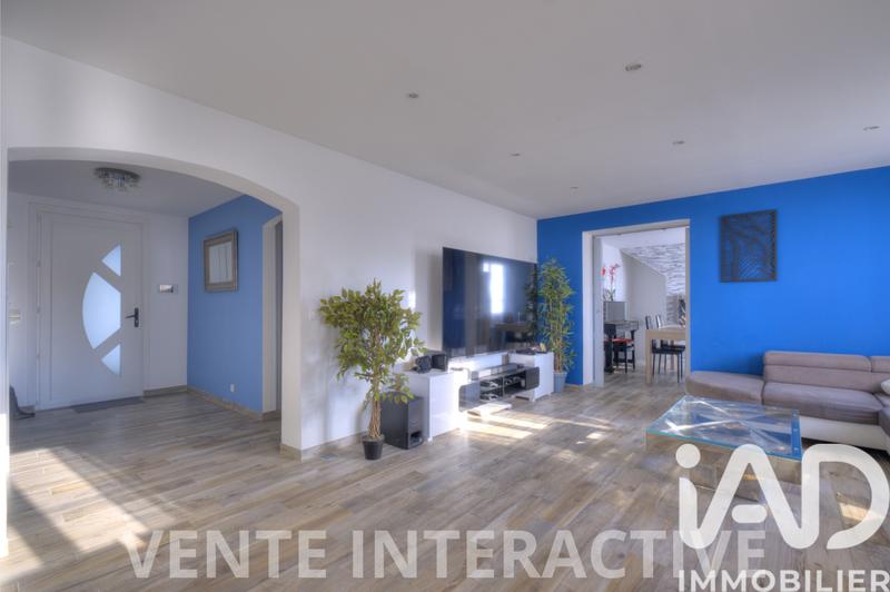 Maison - 224 m² - 9 pièces