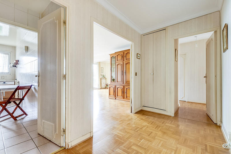 Appartement - 104 m² - 5 pièces