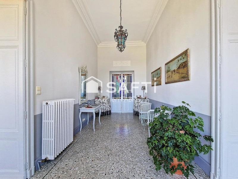 Château - 448 m² - 12 pièces