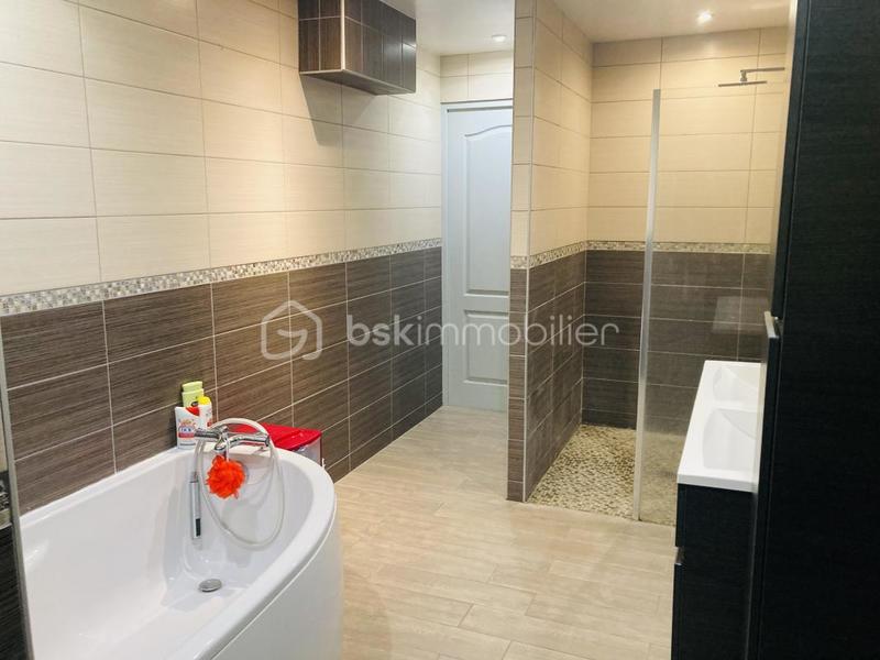 Maison de ville - 145 m² - 7 pièces