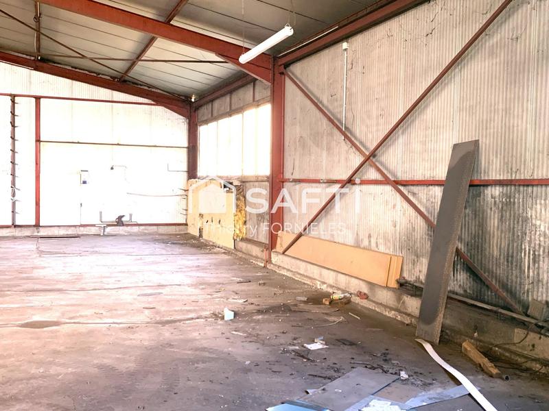 Local commercial - 1 500 m² - 15 pièces