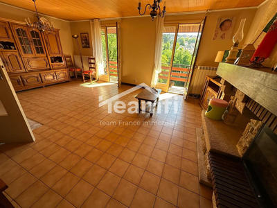 Maison - 140 m² - 7 pièces