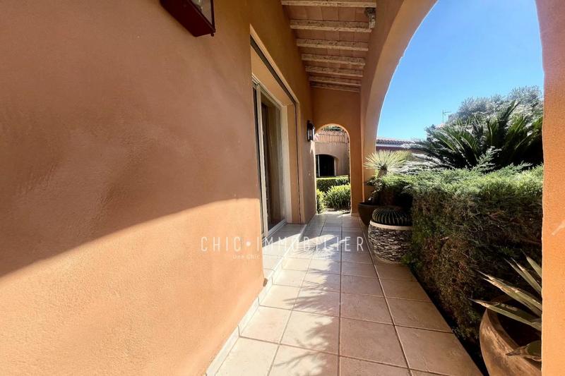 Maison - 208 m² - 6 pièces