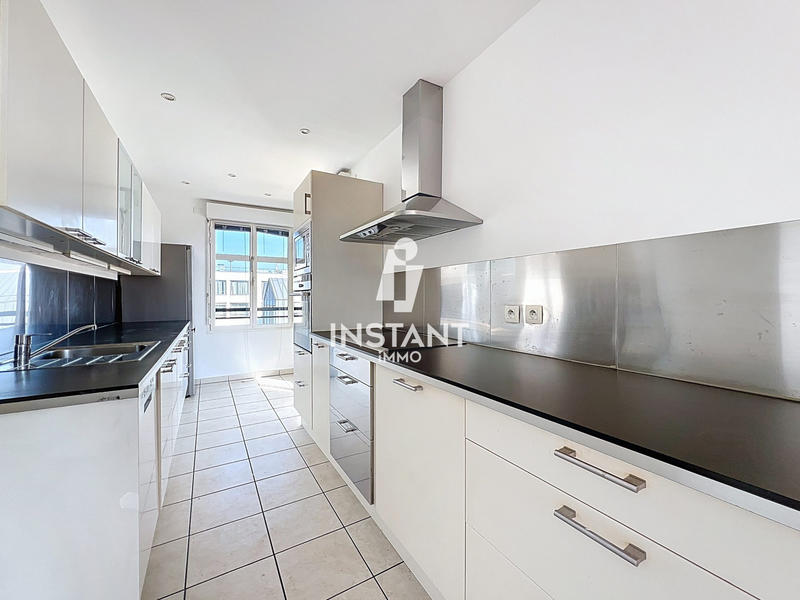 Appartement - 120 m² - 6 pièces