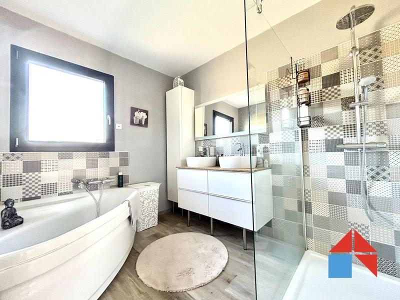 Maison - 100 m² - 4 pièces