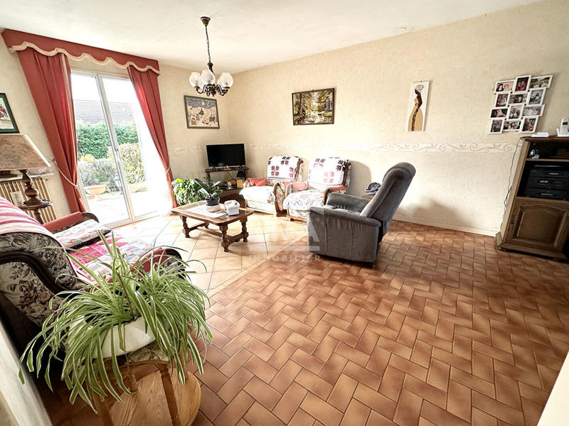 Maison - 99 m² - 5 pièces