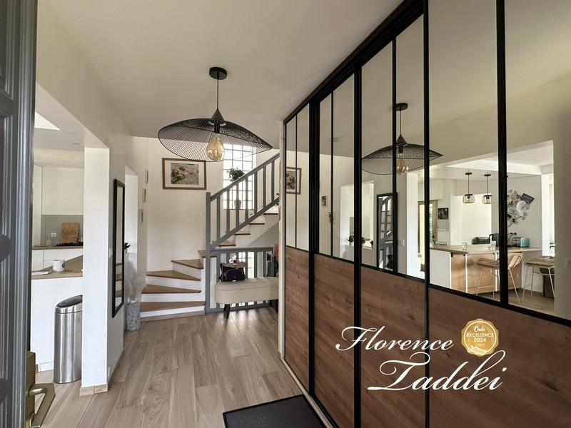 Maison - 140 m² - 6 pièces