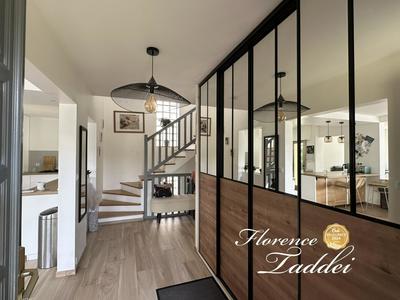 Maison - 140 m² - 6 pièces