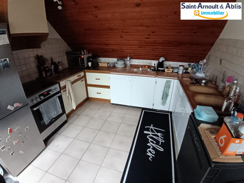 Maison traditionnelle - 250 m² - 12 pièces