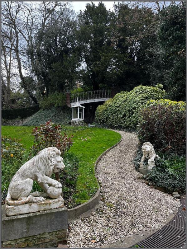 Maison - 500 m² - 20 pièces