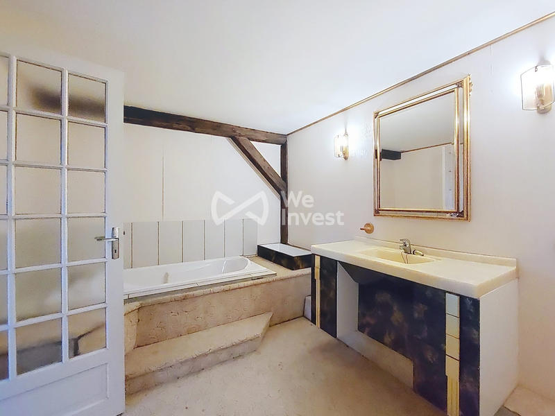 Maison - 217 m² - 8 pièces