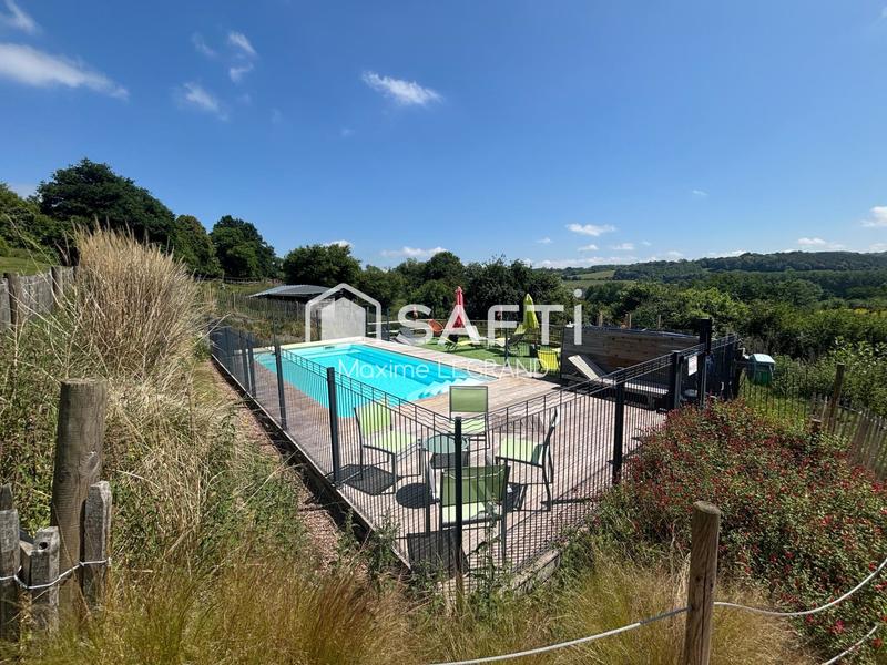 Maison - 360 m² - 15 pièces