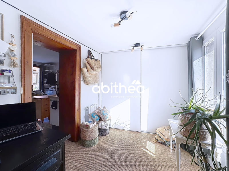 Maison - 275 m² - 8 pièces