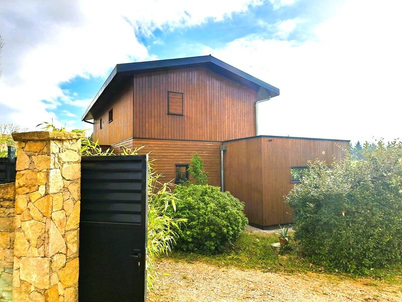 Maison - 92 m² - 5 pièces