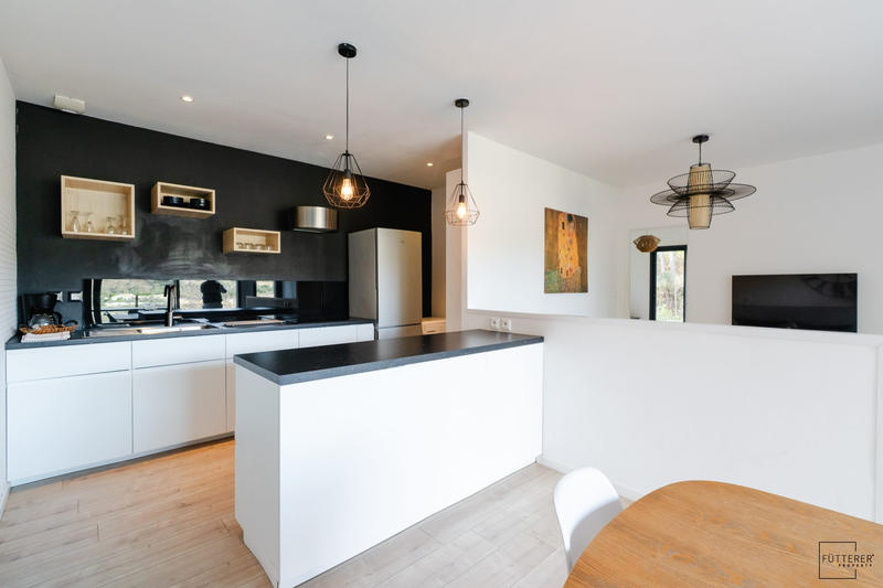 Villa - 213 m² - 11 pièces