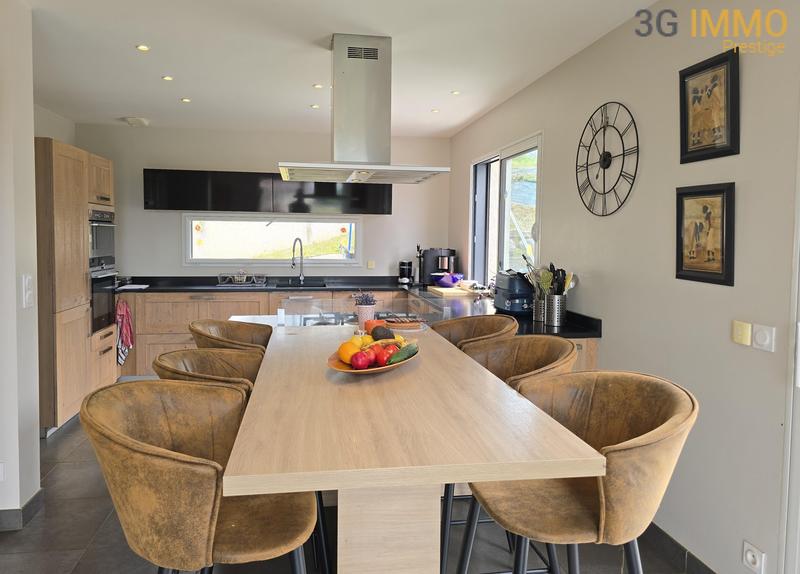 Maison contemporaine - 190 m² - 7 pièces