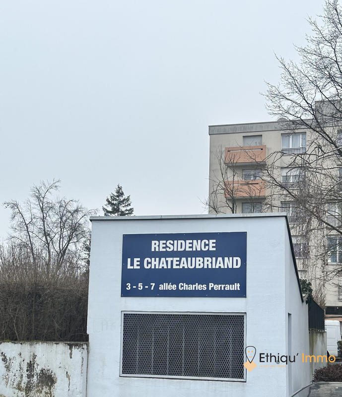 Parking / Garage - 15 m²