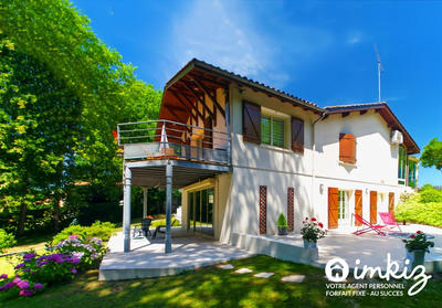 Maison - 215 m² - 7 pièces