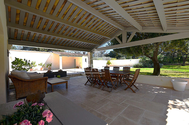 Maison - 230 m² - 10 pièces