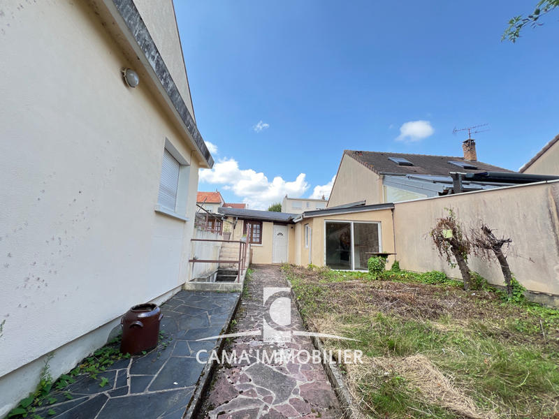 Maison - 349 m² - 10 pièces