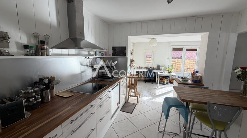 Maison traditionnelle - 102 m² - 5 pièces