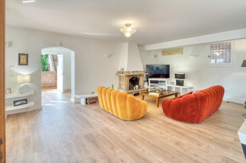 Villa - 424 m² - 12 pièces