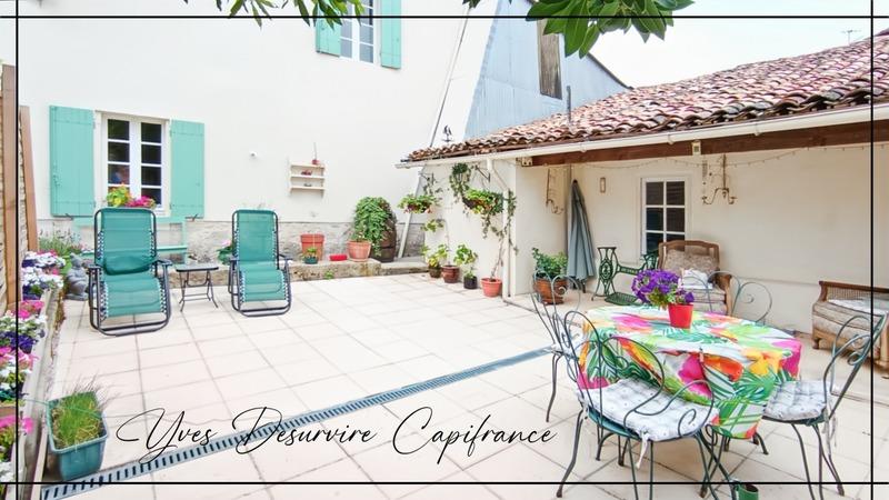 Maison - 181 m² - 6 pièces