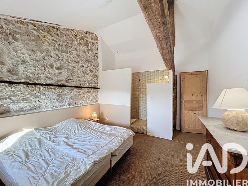 Maison - 460 m² - 10 pièces